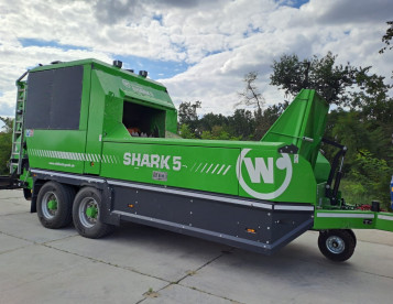 Rychloběžný drtič dřeva (i kompostu) nabídka služby