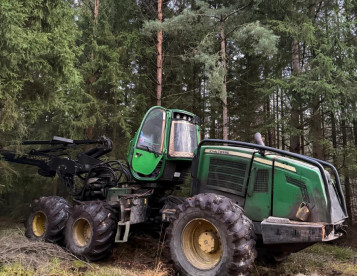 Prodej harvestoru John Deere 1470 E  