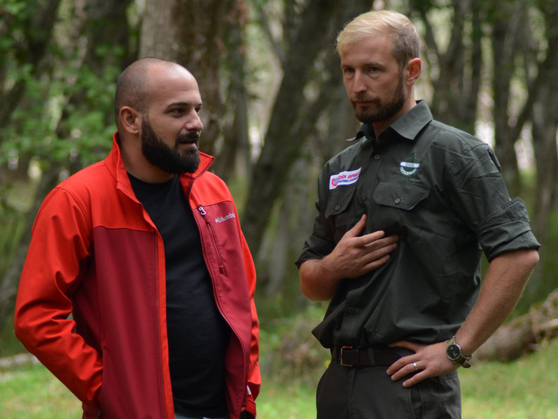Místní koordinátor projektu Giorgi Berechikidze  a Tadeáš Štěrba. Bez místního koordnátora se zahraniční projekty neobejdou. Foto: Zdenek Souše